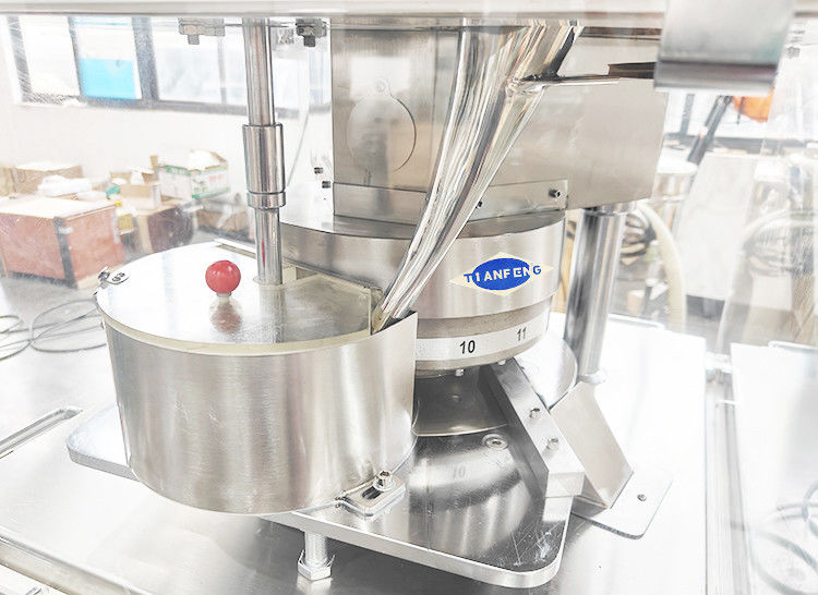 Tốc độ cao nhất 20-37RPM Press xoay để sản xuất viên thuốc Diameter viên tối đa 25mm