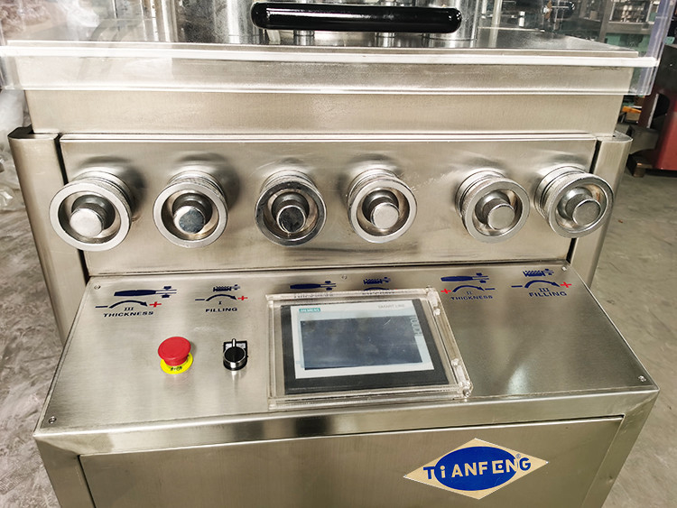 Máy nén viên 100 KN 3 lớp Loại quay 21500 miếng / giờ