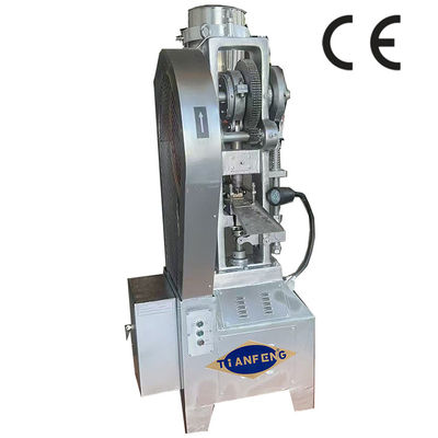 1.5KW Motor Power Tablet Press Machine cho chiều sâu lấp đầy tối đa 25mm và sản xuất